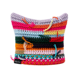 Gorro de gato con restos de hilo